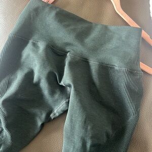 ALPHALETE: Women’s grey/green Leggings